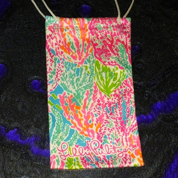 Lilly Pulitzer Pink and Green Patterned Pouch * Soft Sunglass Case * Coin Pouch - Picture 2 of 6